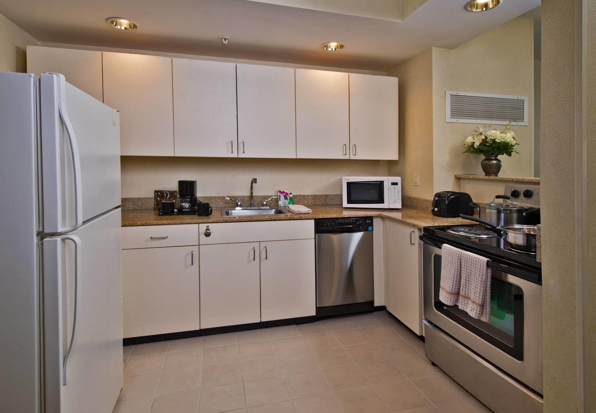 Courtyard Long Island Macarthur Airport Ronkonkoma Room photo